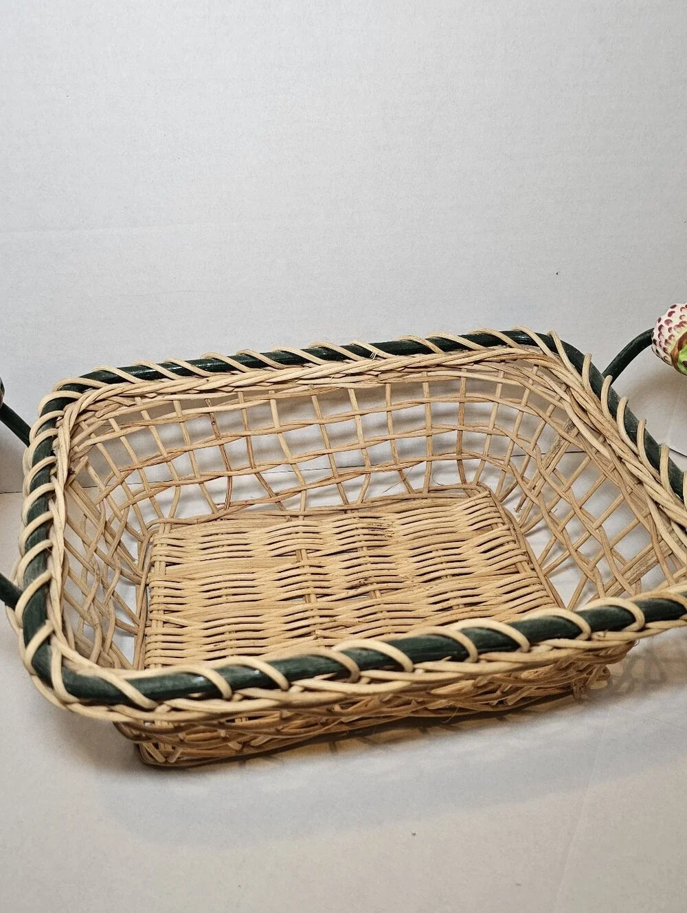 N/A wicker basket